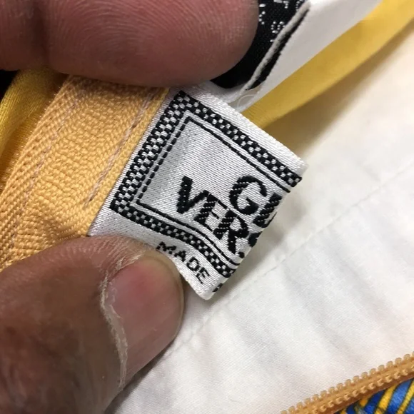 Gianni Versace silk pillow - Picture 5 of 5